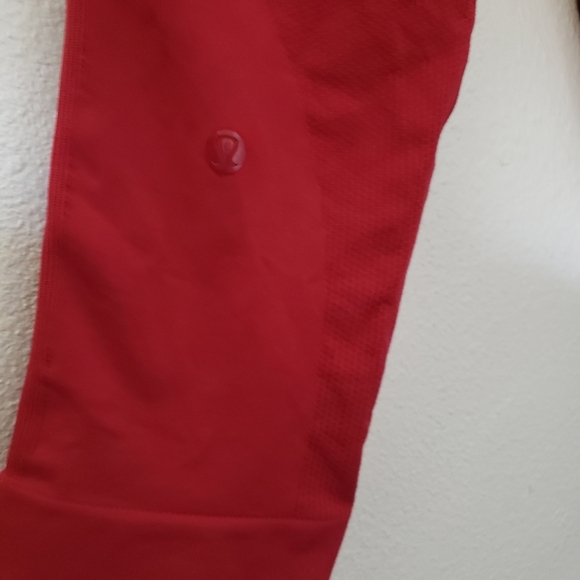 Lululemon Crop - Picture 3 of 5